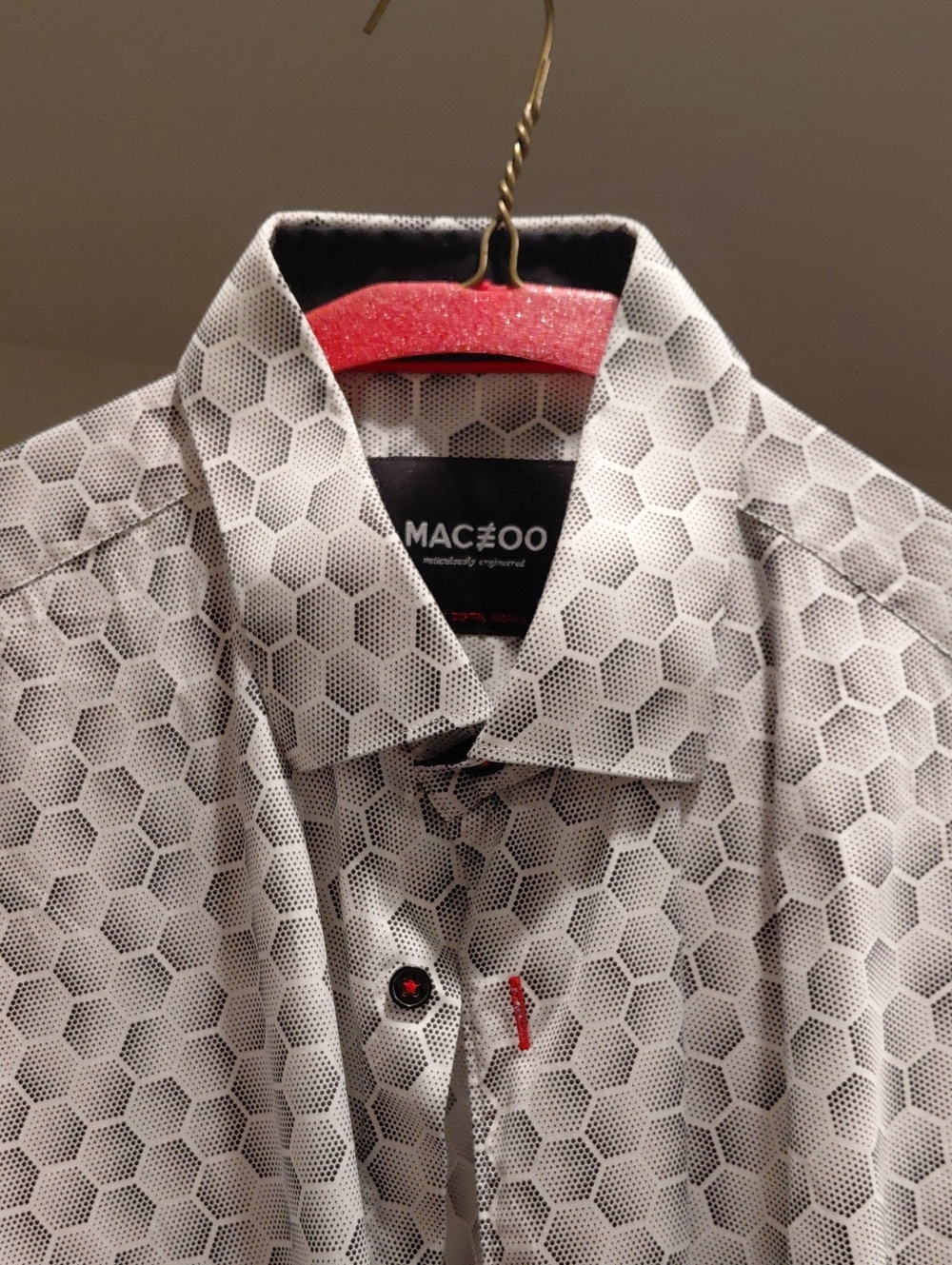MACEOO Men's White Hexagon-Print Casual Button-Down Shirt